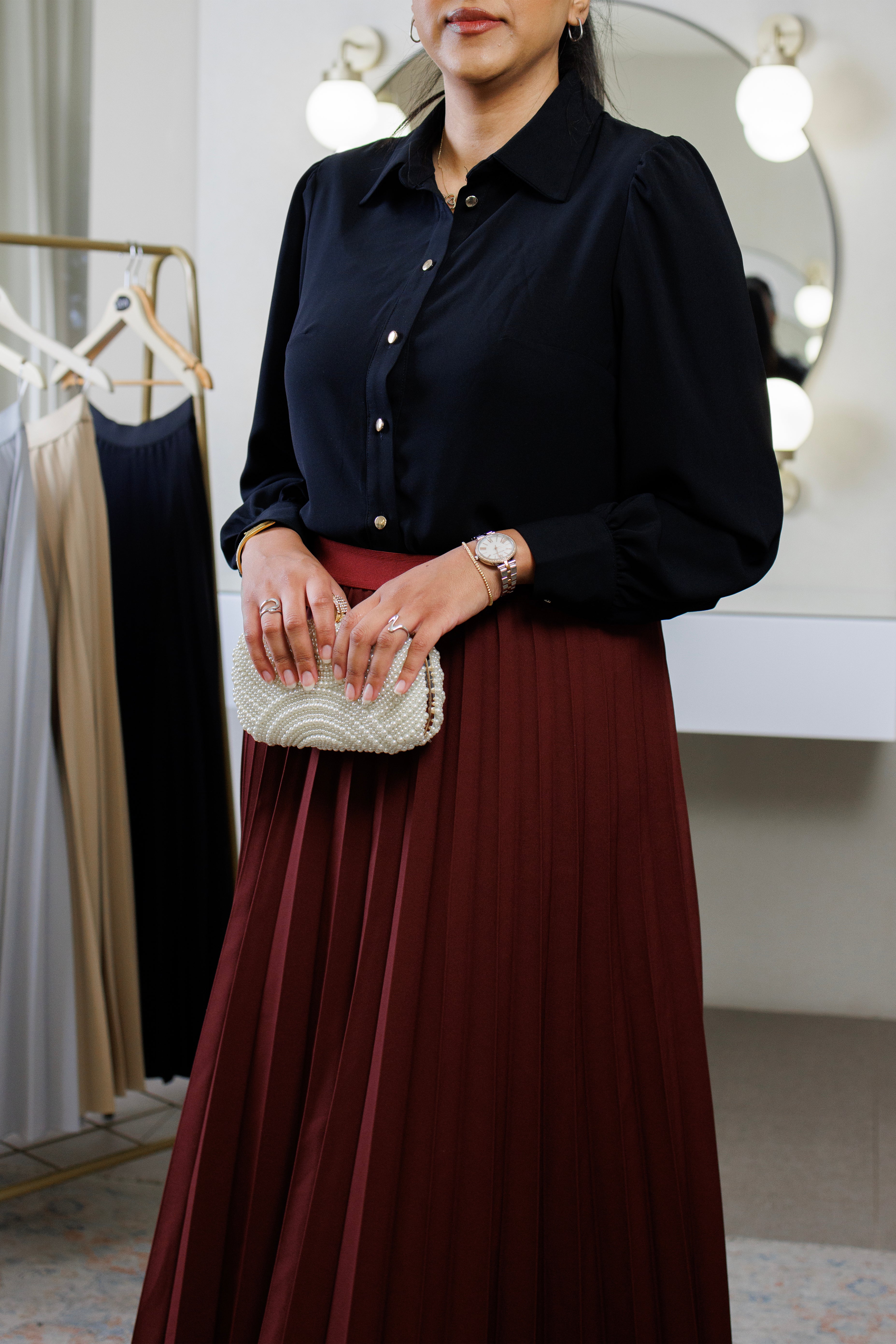 Long-Sleeve Buttoned Blouse