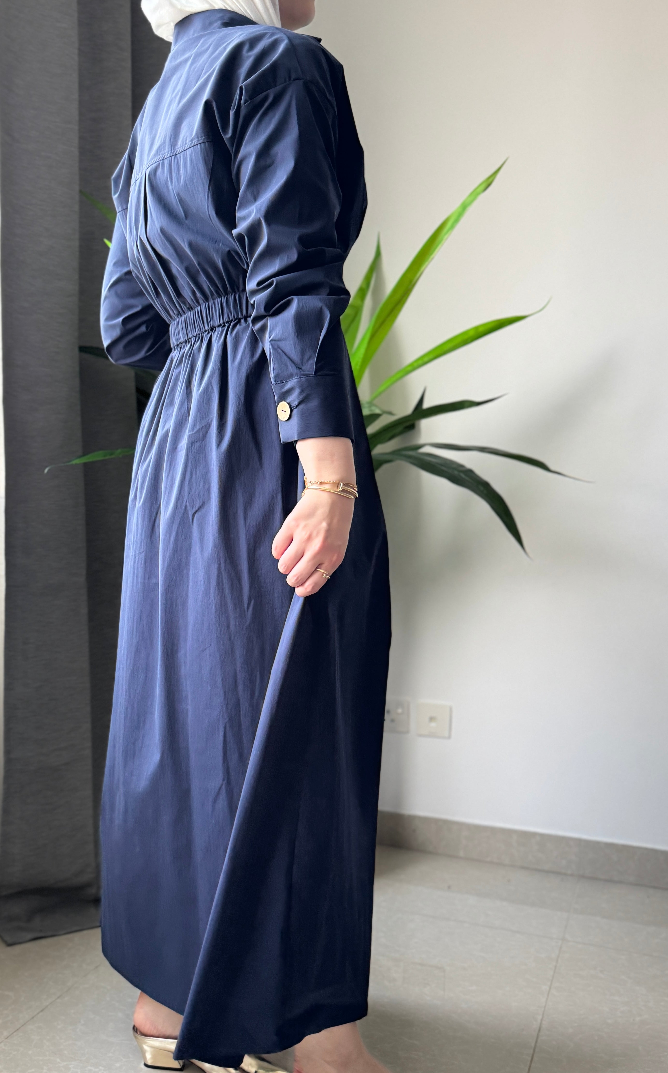 Elegant one button dress