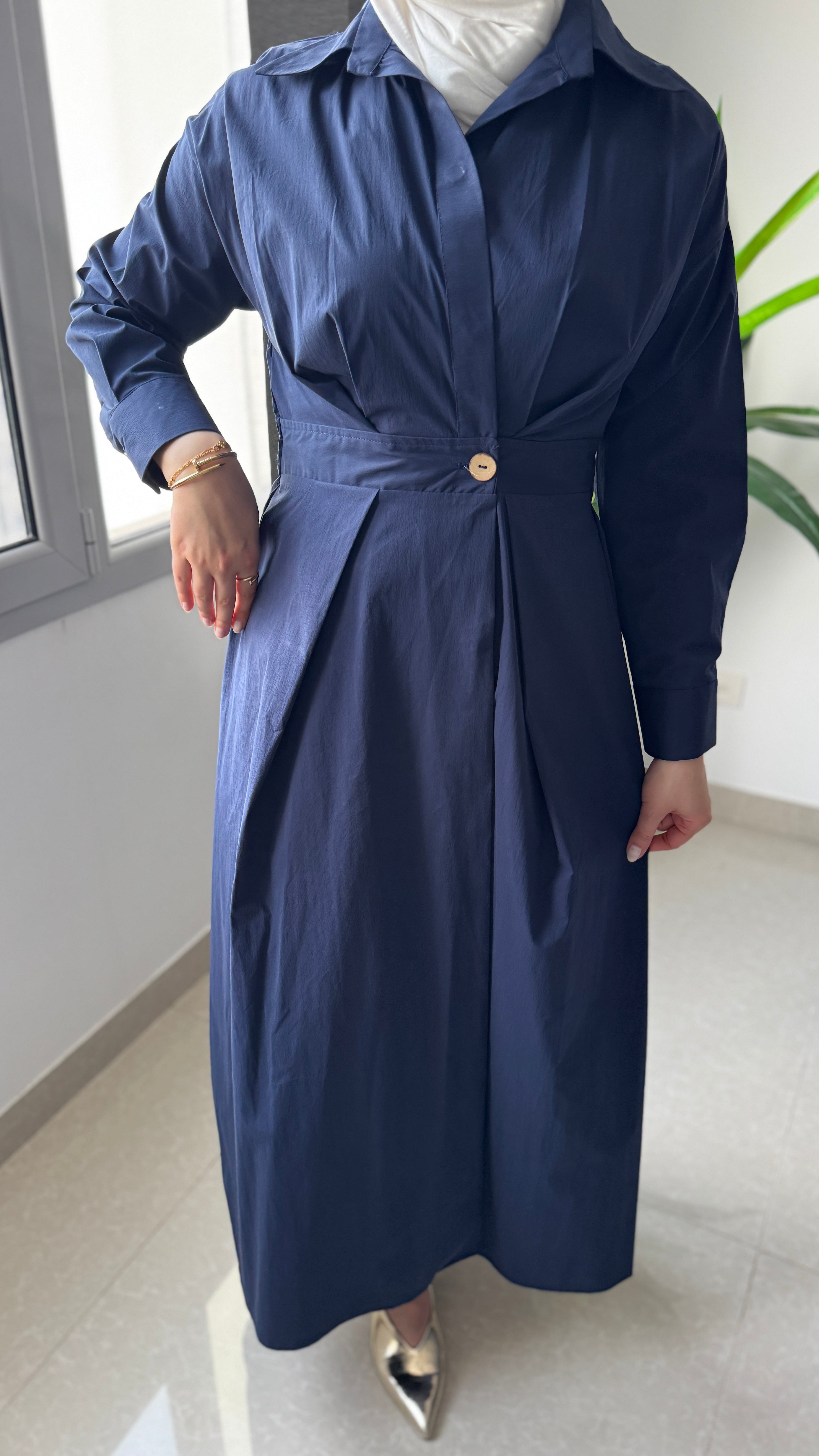 Elegant one button dress