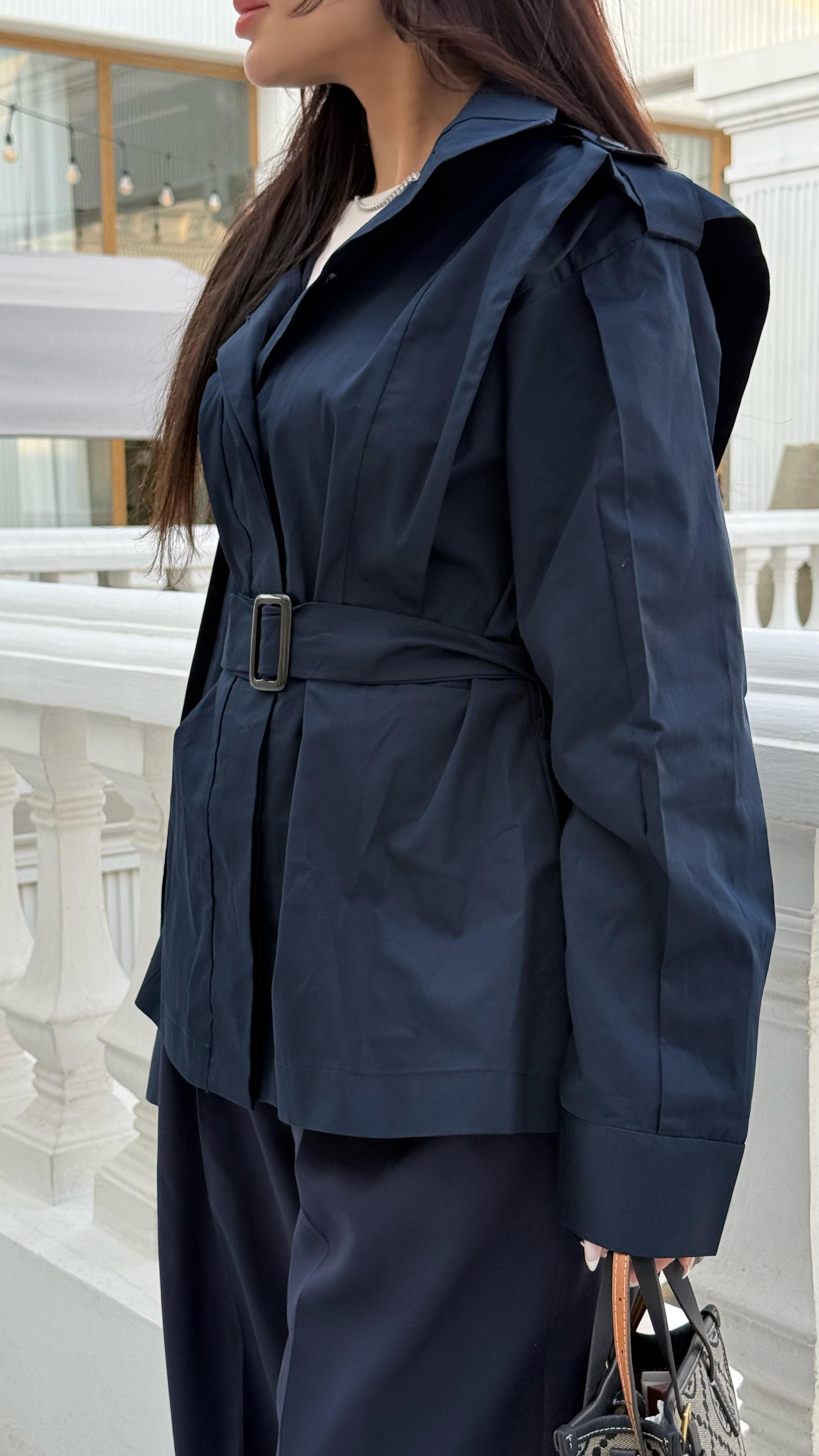 Signature Folded-Sleeve Blazer 51030023